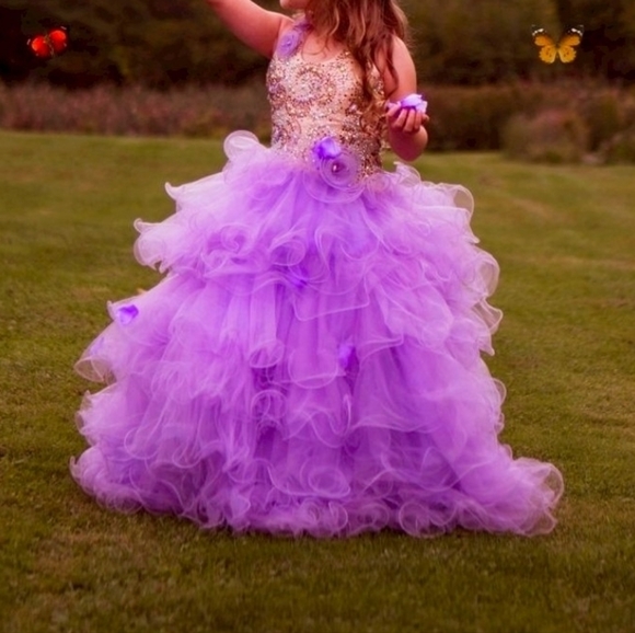 Meet your Posher, Jess - Picture 3 of 3